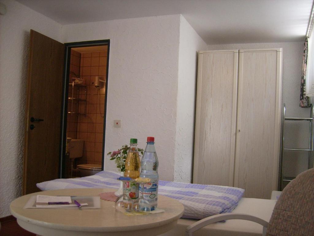 Gaestehaus Hochrhoenblick Schönau an der Brend Rom bilde