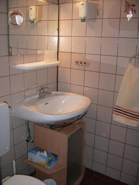 Gaestehaus Hochrhoenblick Schönau an der Brend Rom bilde